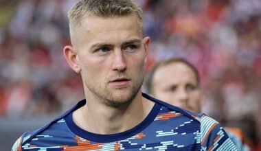 De Ligt will undergo his performance tests in Munich. Still no agreement with Utd, but clubs are in contact. MdL is not stressing about the transfer and will prepare for the season in a professional & motivated way, despite the fact he has an agreement with United