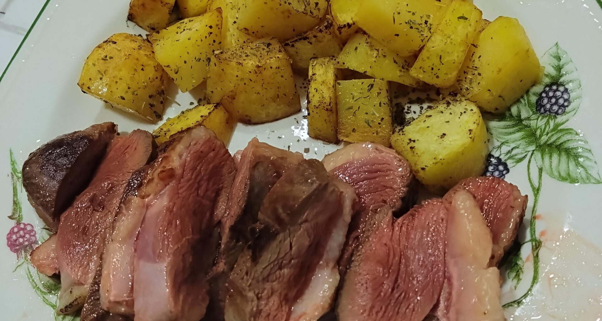 Duck breast with potatoes