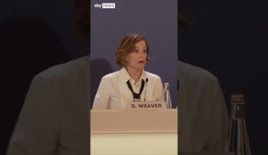 'Alien' star emotional about Kamala Harris