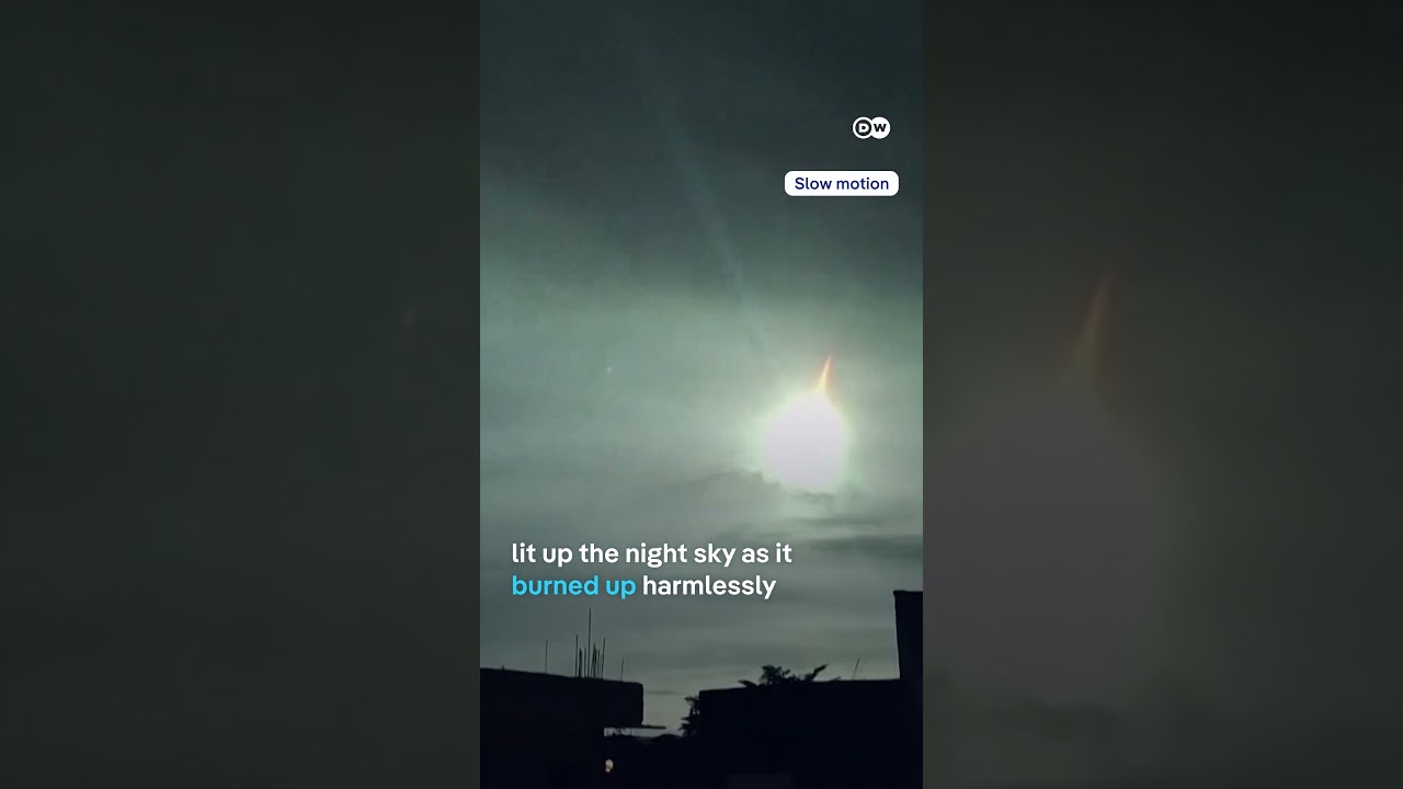 Video captures the moment an asteroid lights up the sky above the Philippines | DW News