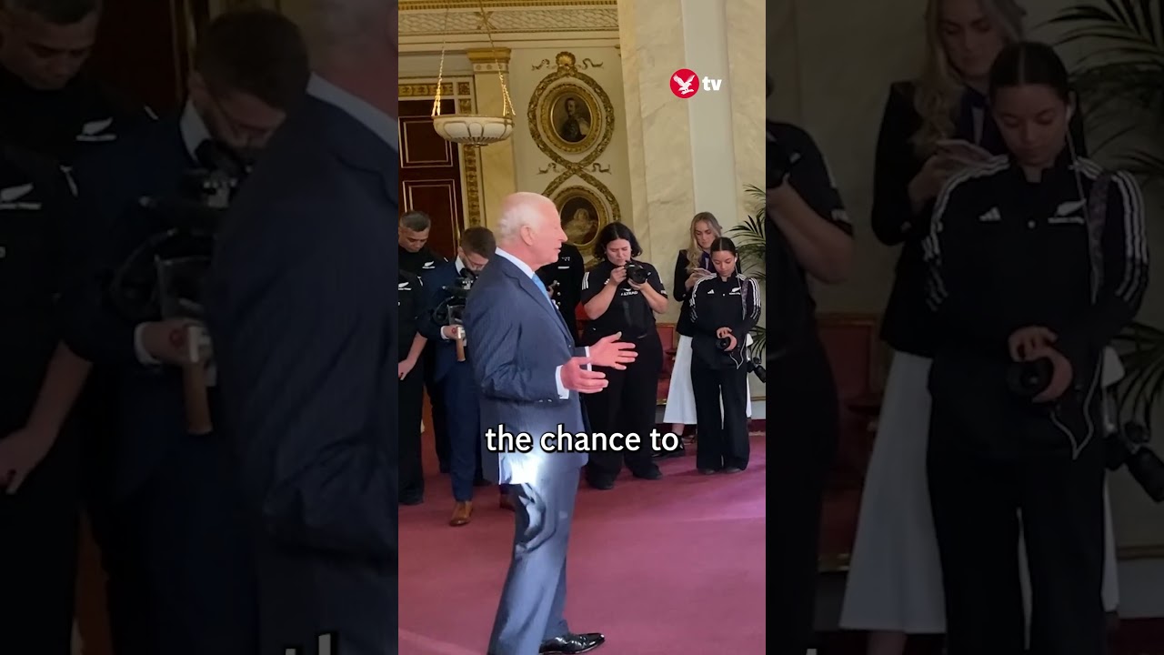 King Charles shares 'healing hug' with New Zealand rugby team #shorts