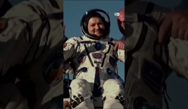 Astronauts back on Earth after record stay at the ISS | DW News