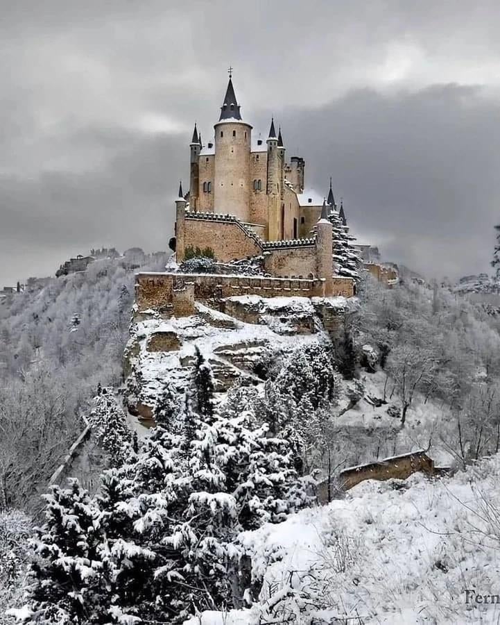 Alcazar de Segovia, parece sacado de un cuento!