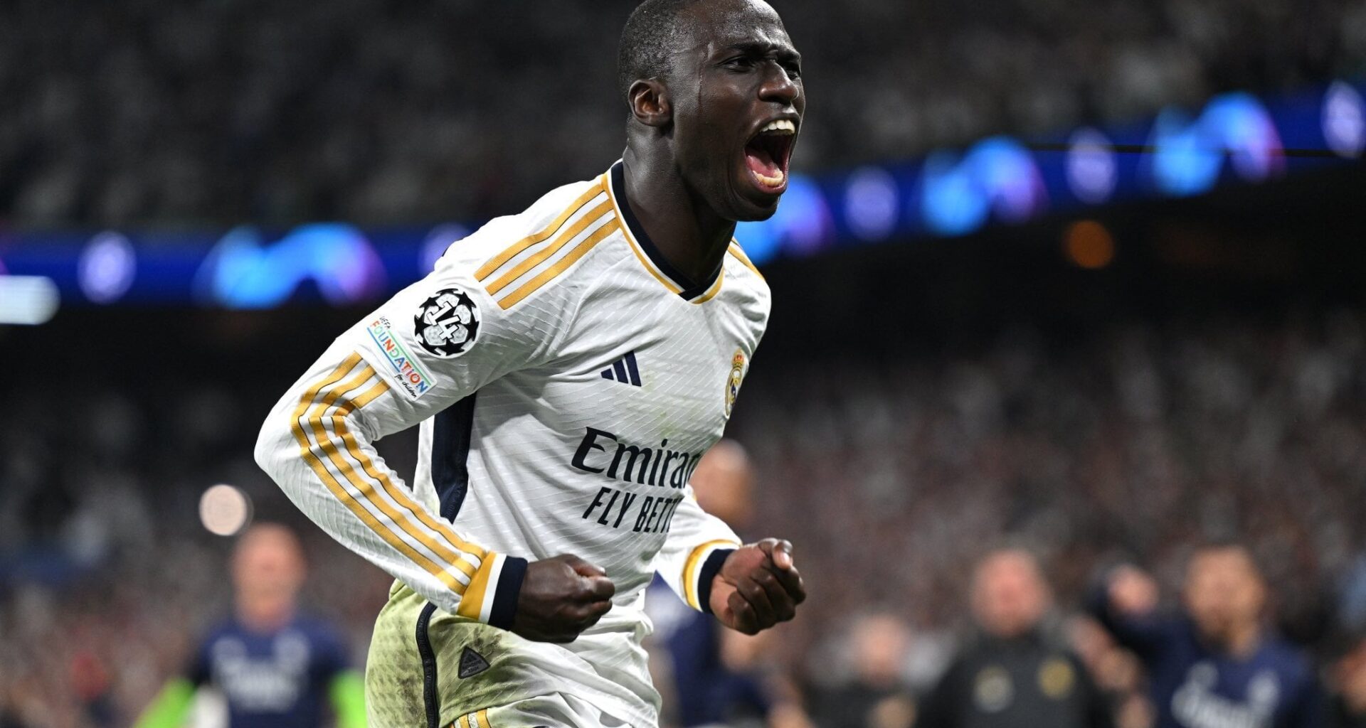 Ferland Mendy has suffered an injury to his right tibia.

He’s excluded from the French NT squad list and Lucas Digne replaces him.

One more blow for Real Madrid after Dani Ceballos’ injury.