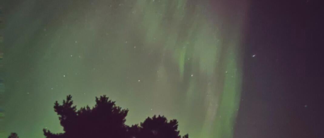 Auroras shining once more tonight.