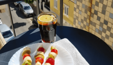 Fruity snack in the sun