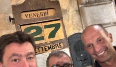 Meanwhile in a random bar in Torino two best friends are having a drink...Any familiar faces?? 😉