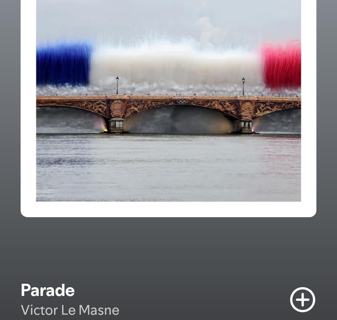 Guys open Spotify! The theme is finally available
