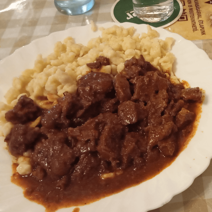 A very good goulash (pörkölt) in Budapest