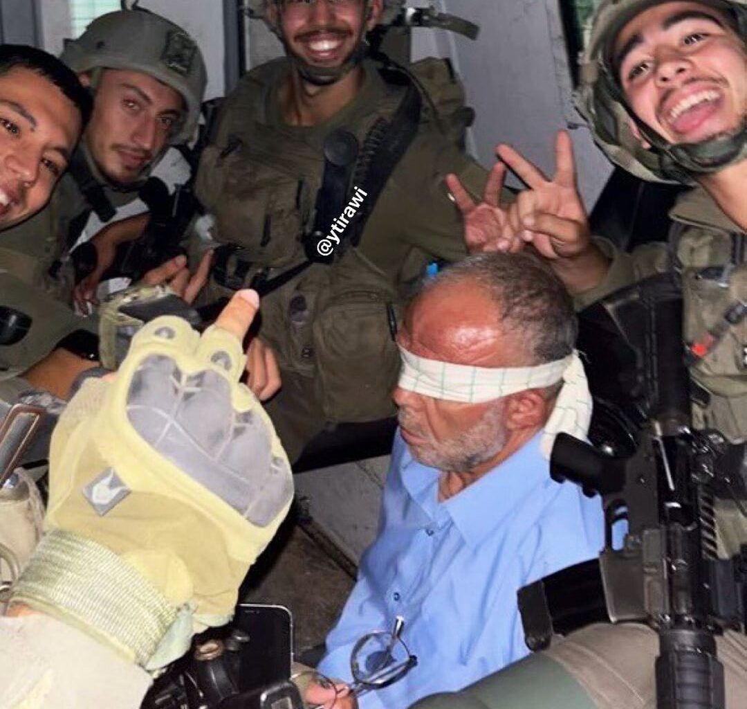 Un soldat français servant en Israël a posté une photo d'un imam de 60 ans kidnappé à Hébron sur son IG. Il appelle également à l'extermination des palestiniens sur Twitter