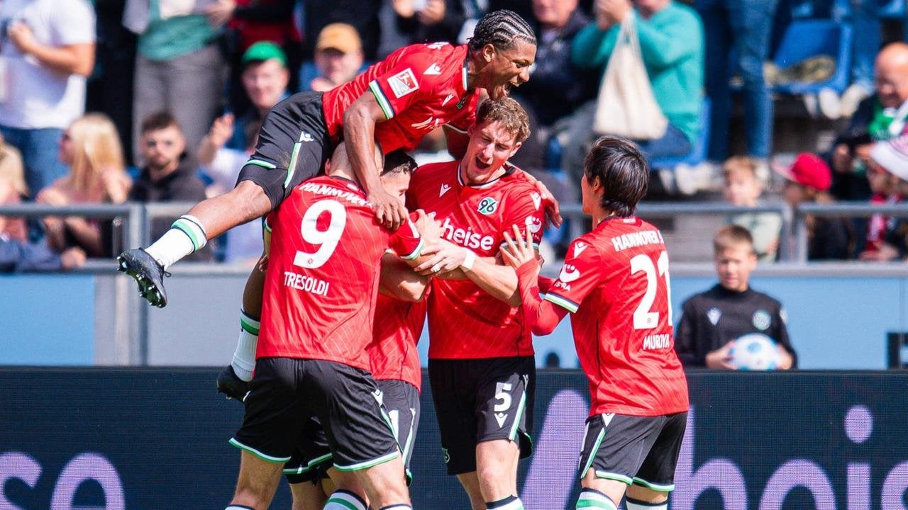 Attraktives Fußballspiel: Hannover 96 beendet Sieglos-Strähne gegen Kaiserslautern