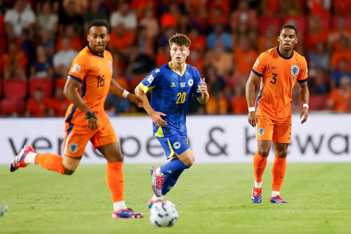 [VI] Jurriën and Quinten Timber become the 3rd set of twins to play together for the Dutch national team