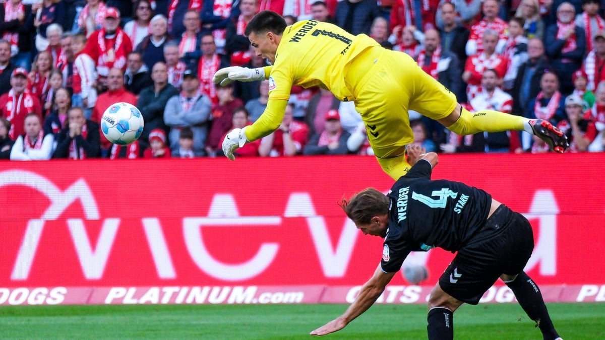 Torwartfehler? Zetterer: "Mir ist so etwas zehnmal lieber" - kicker
