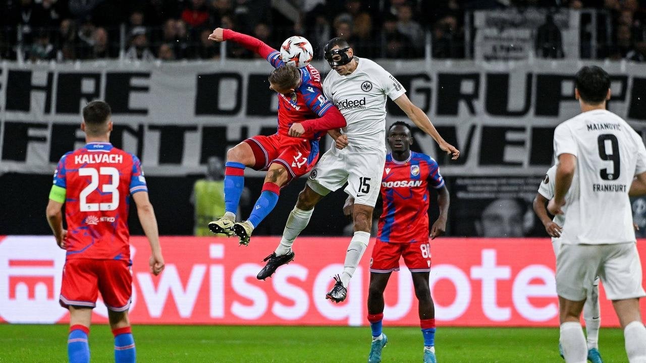 Europa League: Eintracht Frankfurt gibt Zwei-Tore-Führung gegen Pilsen noch aus der Hand