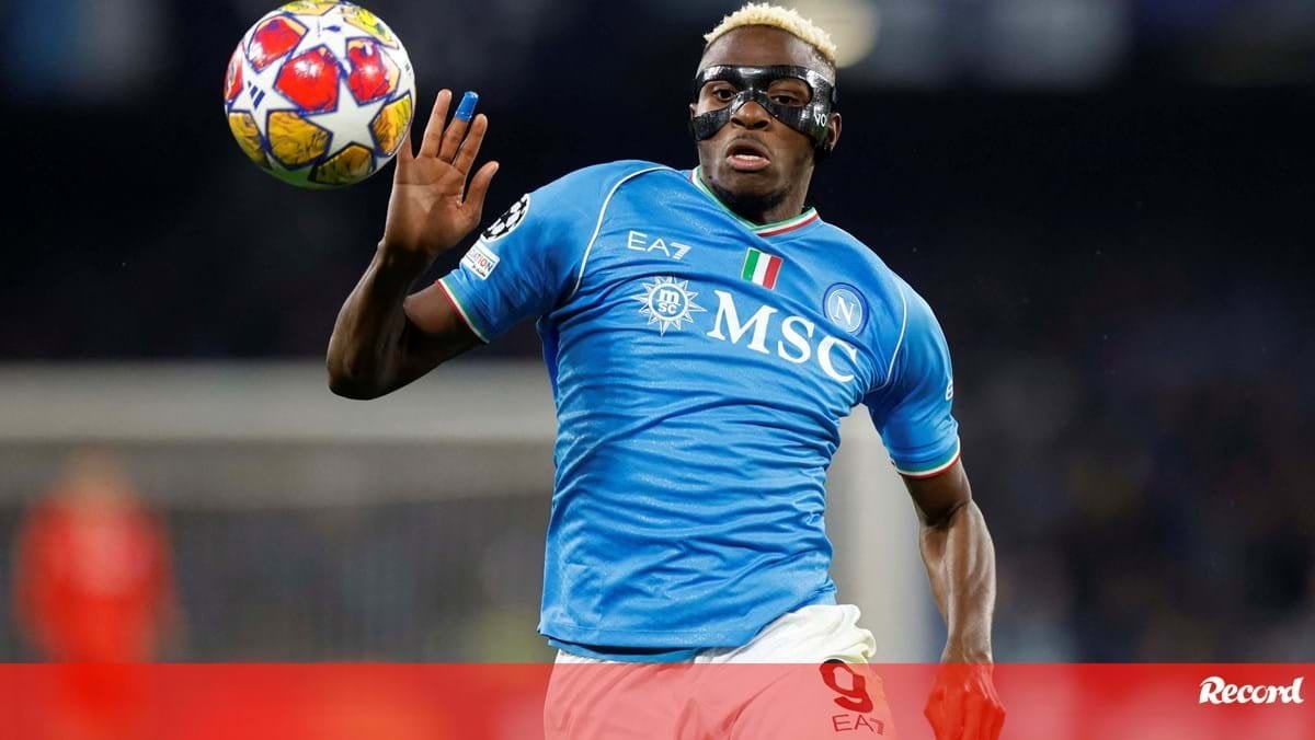 Avançado internacional turco reforça o Arouca