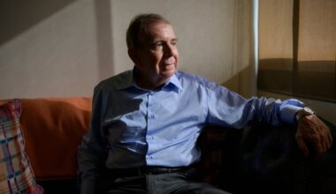 Edmundo González abandona Venezuela y pone rumbo a España después de recibir asilo político