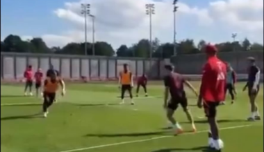 Thomas Muller fallon d’floor nomination in training.