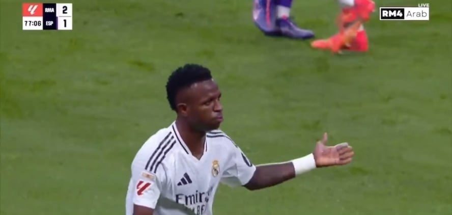 Vini with the Mbappé celebration 🤝