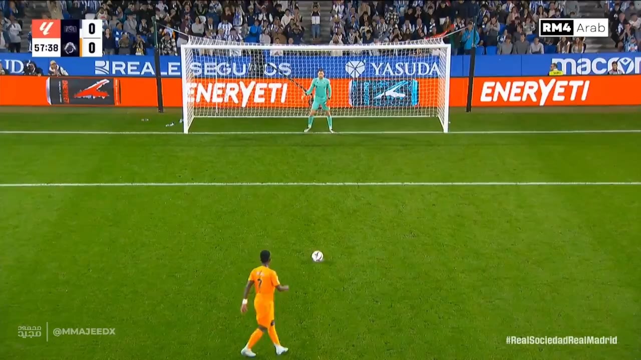 Vini jr from the spot! 1-0