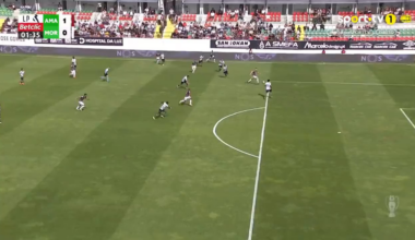 Golo de trivela de Leonel Bucca (Estrela) vs Moreirense