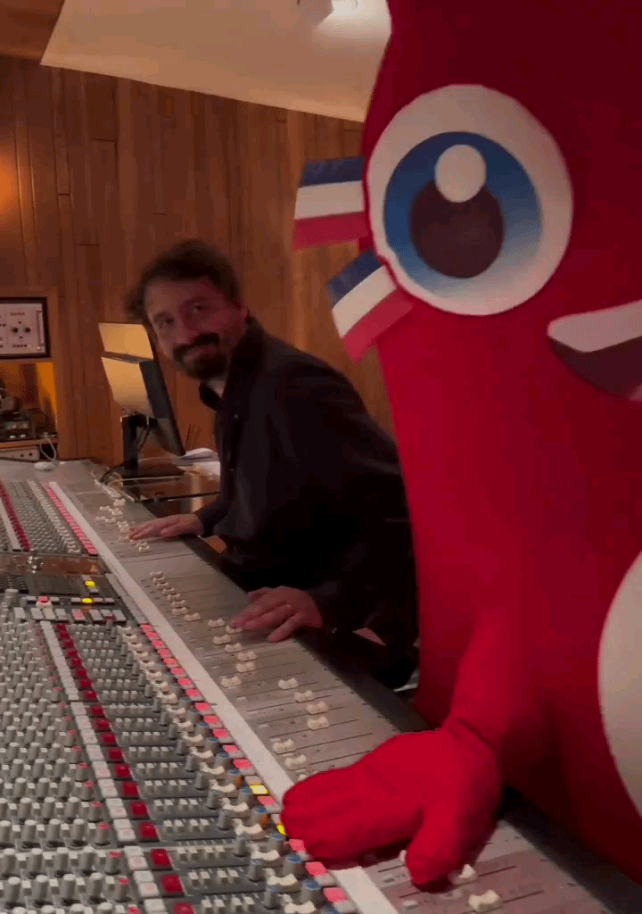 Phryge recording Parade with Victor Le Masne