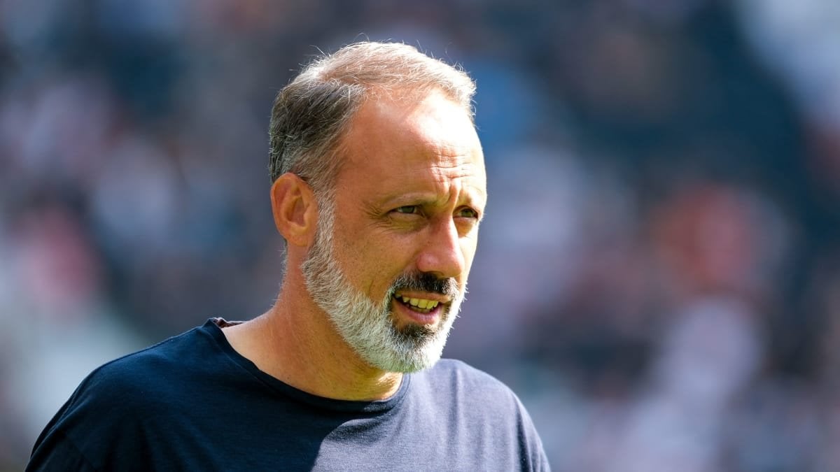 Matarazzo kontert Engelhardt: "Wir haben im vergangenen Jahr in einem unruhigen Umfeld die viertbeste Saison in der Geschichte der TSG gespielt. Wir haben uns für die EL qualifiziert, nachdem wir im Jahr davor den Abstieg erst spät abgewendet hatten. Da fehlt mir komplett die Wertschätzung."
