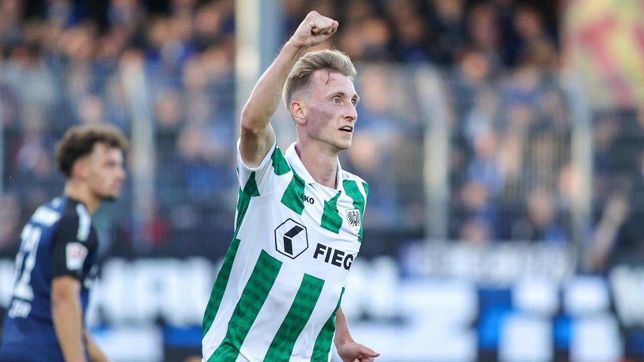 Ausgleich in der Nachspielzeit: Doppelpack gegen Paderborn - Mees rettet Münster einen Punkt