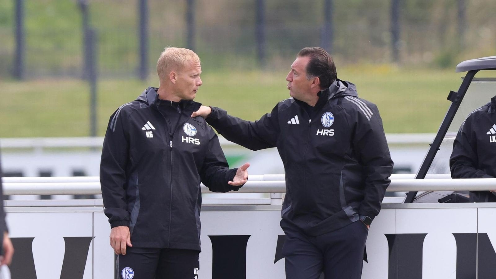 Sportdirektor Wilmots gibt Geraerts Jobgarantie: "Ich will nur eins sagen: Es gibt keine Trainerdiskussion. Auch wenn viele Leute anders denken. Wir arbeiten weiter, es gibt keine Zweifel bei mir."