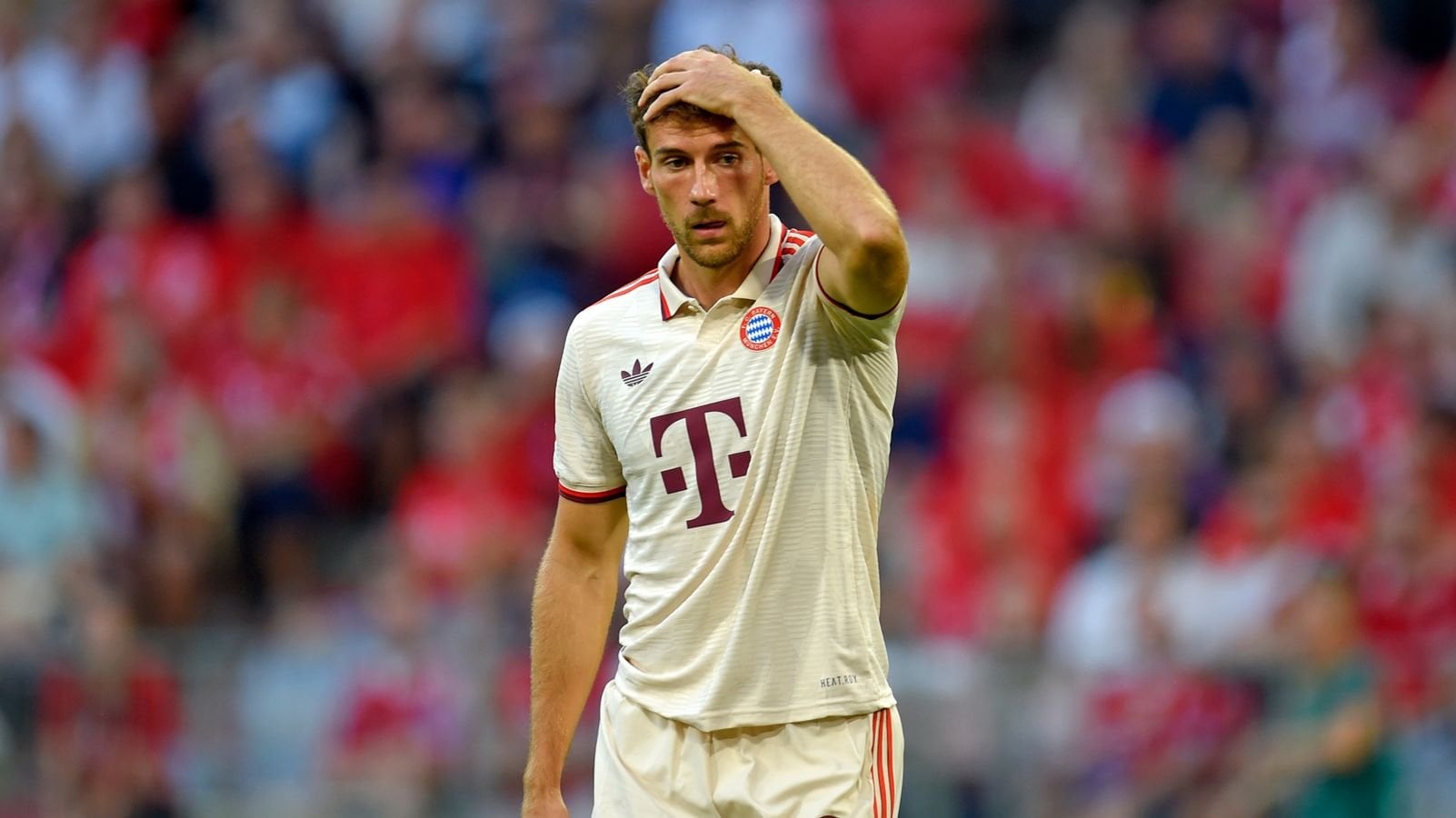 Goretzka-Ausbootung beim FC Bayern - Max Eberl: "Ich mag ihn sehr, auch wenn er momentan natürlich sauer ist. Das verstehe ich auch. Aber das gehört zum Fußball-Leben auch dazu. Wir haben von Anfang an klar kommuniziert, dass wir einen sehr ausgewogenen Kader haben werden."