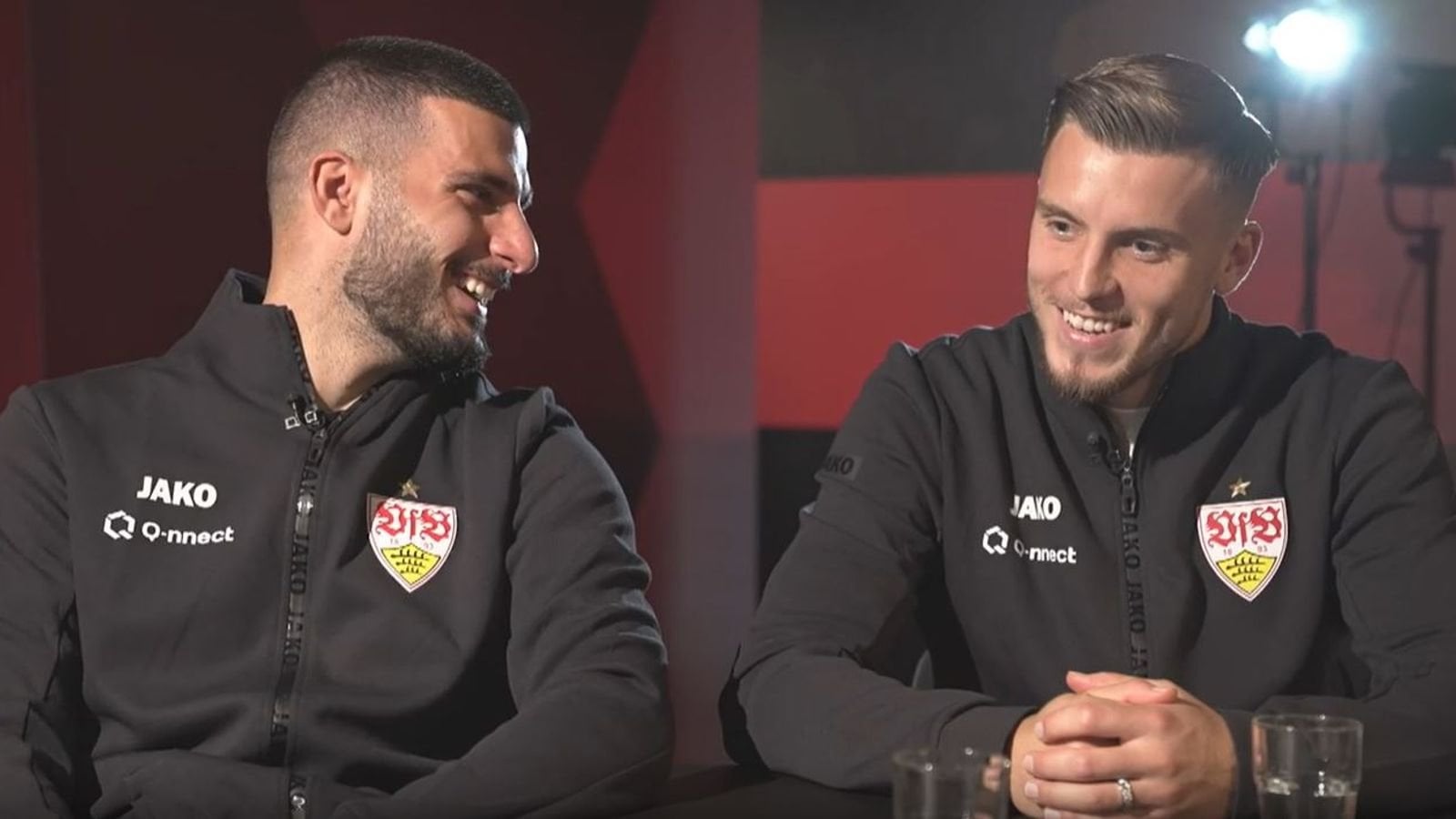 Undav und Demirovic über ihren neuen Spitznamen 'Undavovic': "Der Name passt perfekt. Da war noch ein anderer, aber der klang nicht so cool [...] Ja, 'Demirav'. Bodenlos. Hört sich an wie eine Beleidigung."
