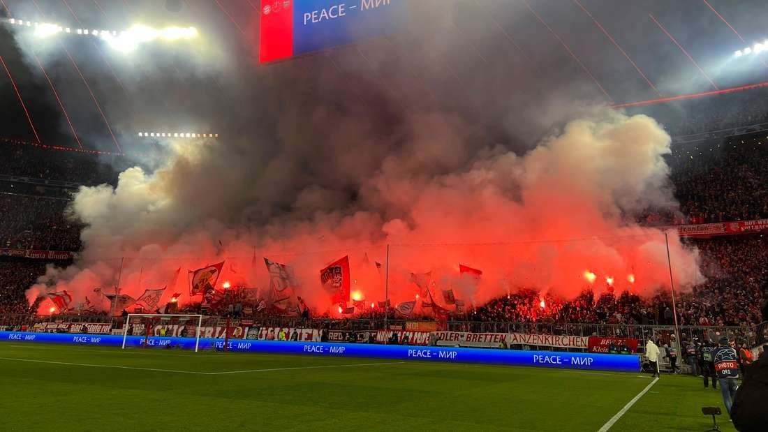 Schneller und stressfreier Einlass ins Stadion: FC Bayern führt "Open-Gates-System" ein - Metalldetektoren ersetzen manuelle Kontrolle durch Sicherheitskräfte