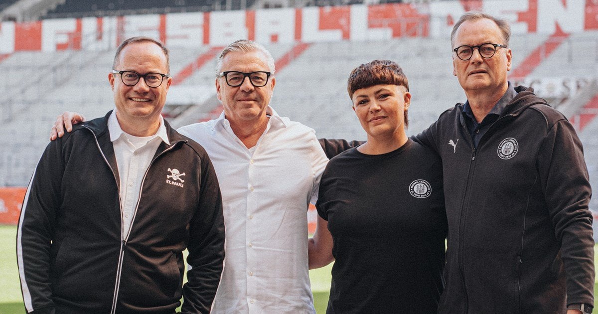 Vorstand der Genossenschaft des FC St. Pauli steht: "Seit Jahren kämpfen wir dafür, die „50+1“-Regelung zu verteidigen und zu stärken. Ein Mitglied – eine Stimme. Das ist gelebte Demokratie. Daher haben wir die erste Genossenschaft im Profifußball gegründet, die 'Football Cooperative St. Pauli'."