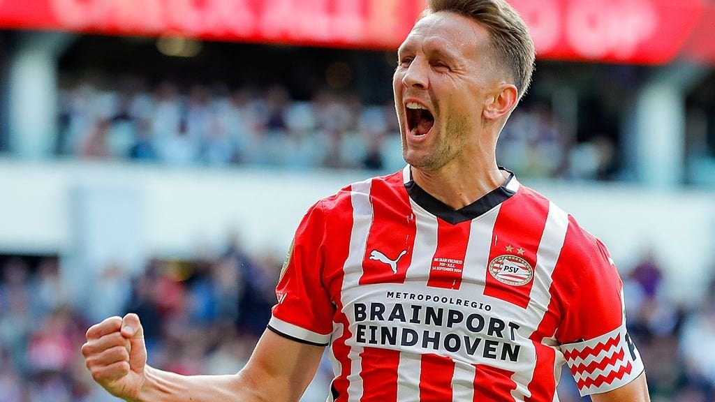 PSV is na 16 minuten klaar met tien NEC'ers en kan zich sparen voor Juventus