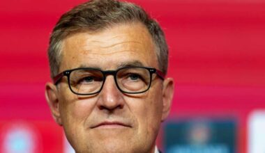 Bayern-Boss Dreesen: "Glauben wir ernsthaft, dass die Bundesliga durch ein sozialistisches Vorgehen spannender wird? Sollen in der Bundesliga alle 18 Vereine das gleiche Geld bekommen? Glauben wir ernsthaft, dass der Tabellen-15. der Vorsaison plötzlich um die Meisterschaft mitspielt?"