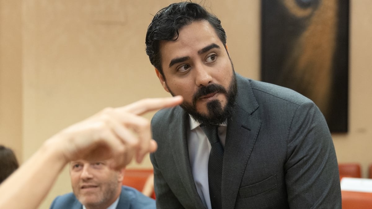 Alvise admite que cobró 100.000 euros en negro en precampaña: “Todo impuesto que podáis evitar pagar, no lo paguéis”