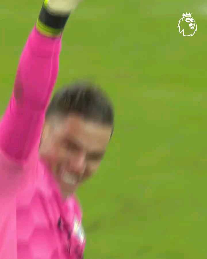 Ederson is not your usual goalkeeper 🧤👍🏼