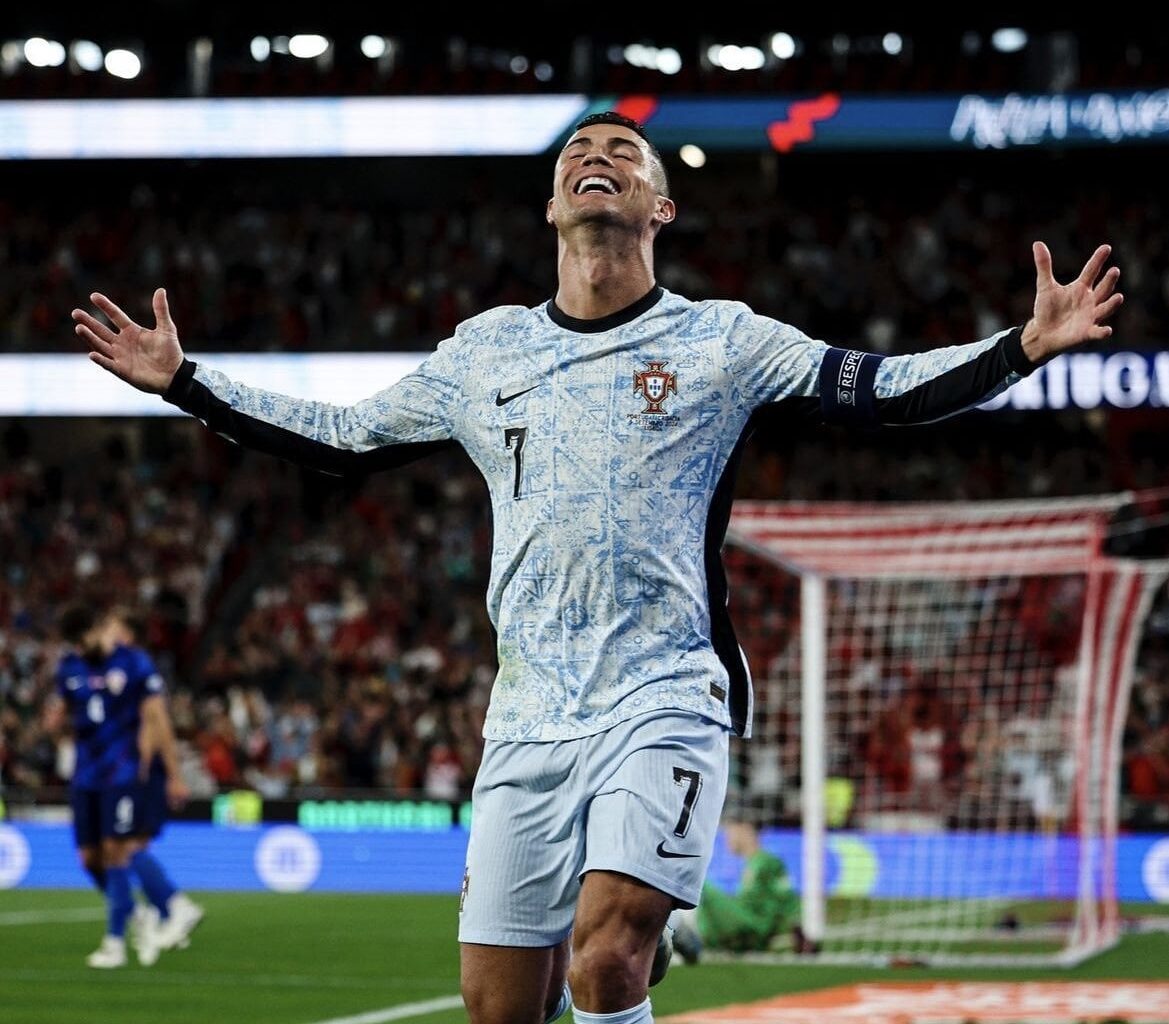 Ronaldo não concorda que lhe falta ganhar um Mundial: "Para Portugal, ganhar um Europeu equivale a um Mundial. Já ganhei dois troféus por Portugal, que era o que queria.