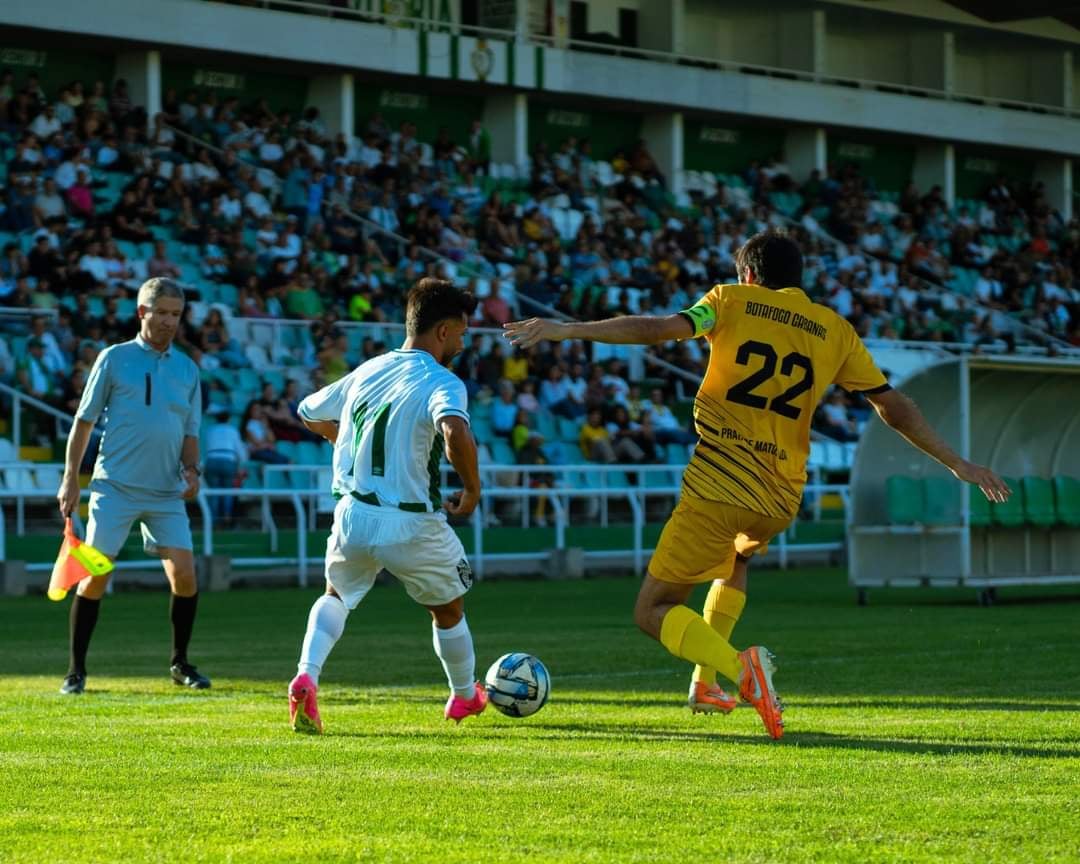 Vitória FC vence (5-1) na pré-epoca com 1500 adeptos nas bancadas