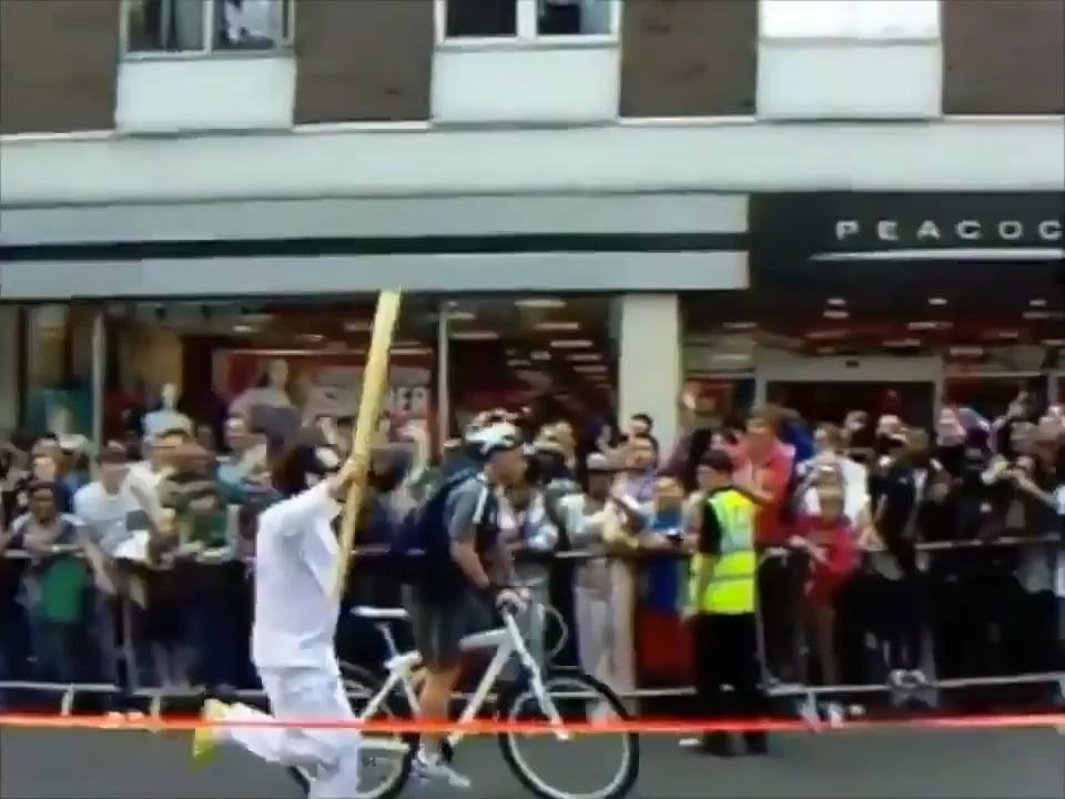 It’s the 10th birthday of London 2012 Torch Relay finale, during which I took part with a replica torch made from an inexpensive roll of sequin mesh.