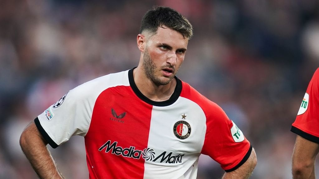 Feyenoord begint Champions League met forse nederlaag tegen Leverkusen: 0-4