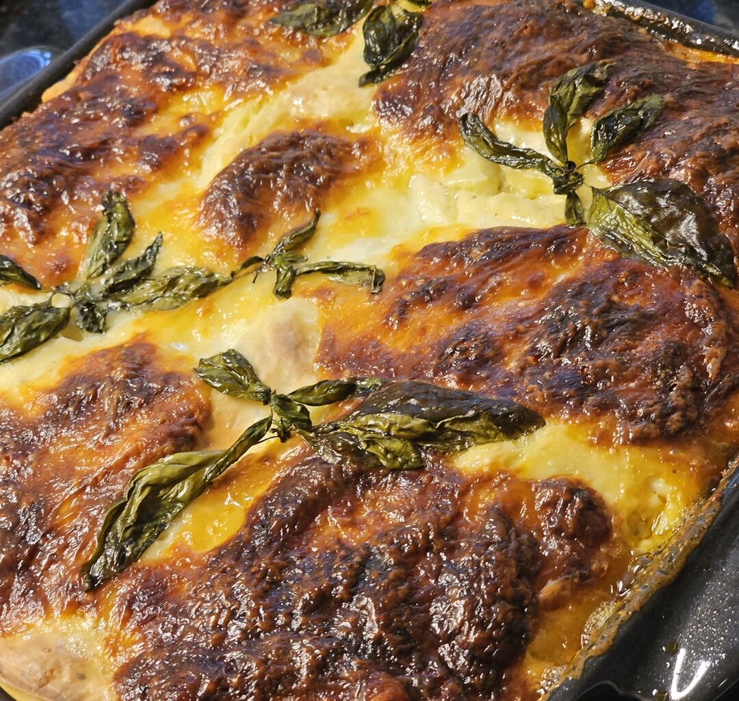Preparing Two Lasagne [Instructions in the gallery from right to left] ― On Day 1: preparing the hash and veggie sauce in the slow cooker. ― On day 2: preparing a béchamel, assembling the parts and baking the first Lasagne (the second went into the freezer)