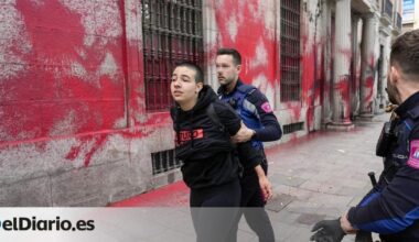 La imputación a activistas de Futuro Vegetal por organización criminal: "Protestan desnudas y bañadas en líquido rojo"