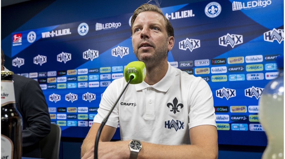 Darmstadts Wunschkandidat Kohfeldt: "Es ist legitim, dass es Fragezeichen gibt, warum meine beiden vergangenen Stationen eher kurz waren. Ich habe mir aber abgewöhnt, alles zu erklären, weil es leider oftmals nicht durchdringt. Ich habe die vergangenen Jahre nicht als Karriere-Abschwung empfunden."