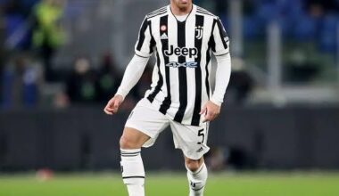 Now it’s official! Arthur Melo is included in the UCL squad for this season. He is staying. What are your thoughts and expectations on him coming back to Juventus?
