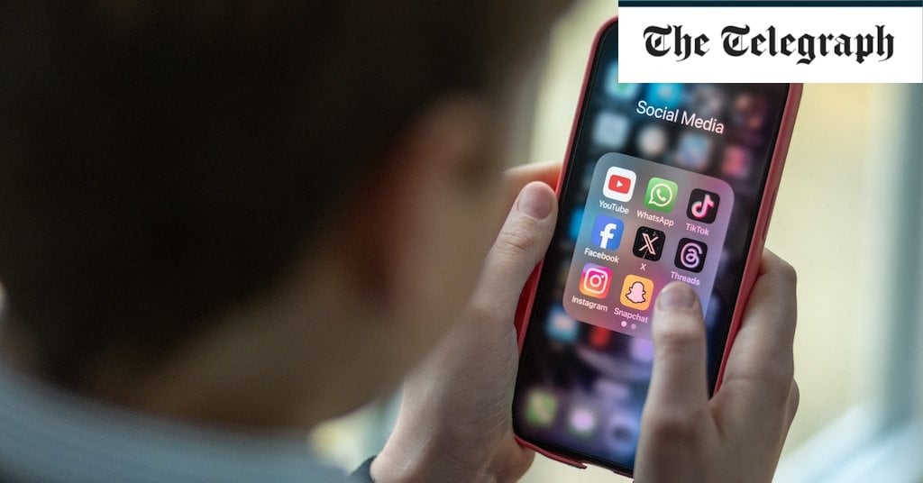 Ban smartphones and tablets for toddlers, say Swedish authorities