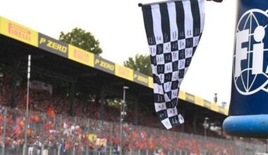 @ForzaJuveEN on Twitter: Del Piero waving a Juve checkered flag as Ferrari win the Italian GP! 🏎️ 🏁