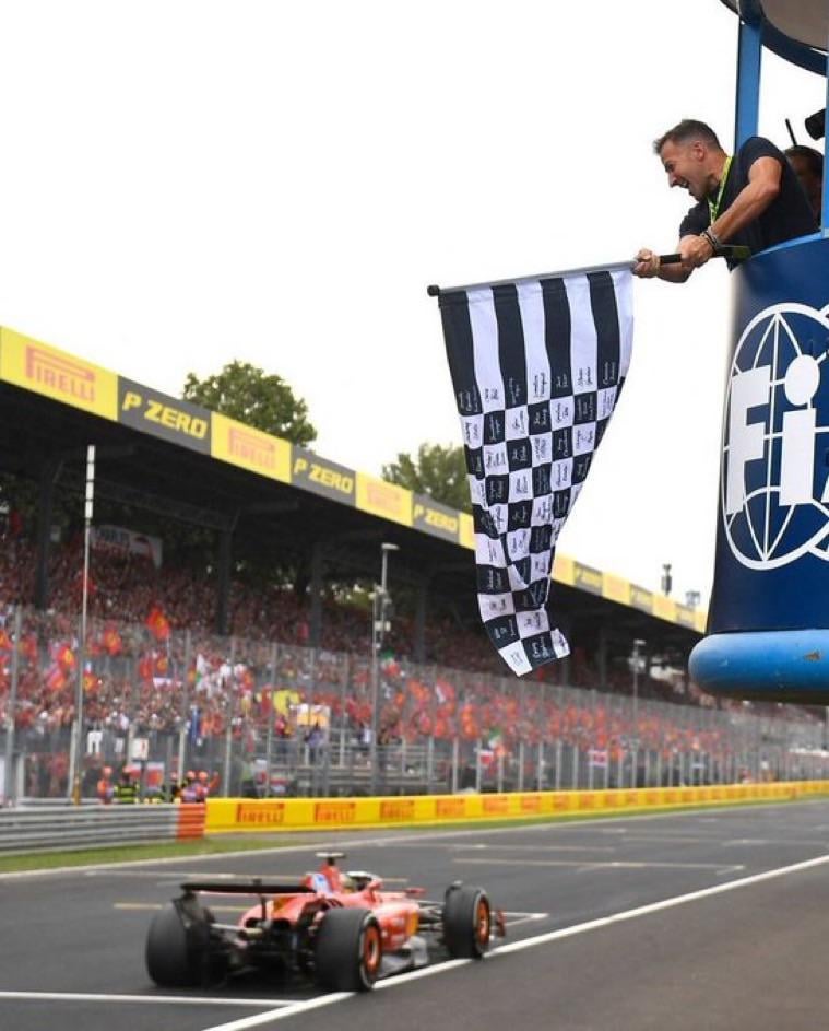 @ForzaJuveEN on Twitter: Del Piero waving a Juve checkered flag as Ferrari win the Italian GP! 🏎️ 🏁