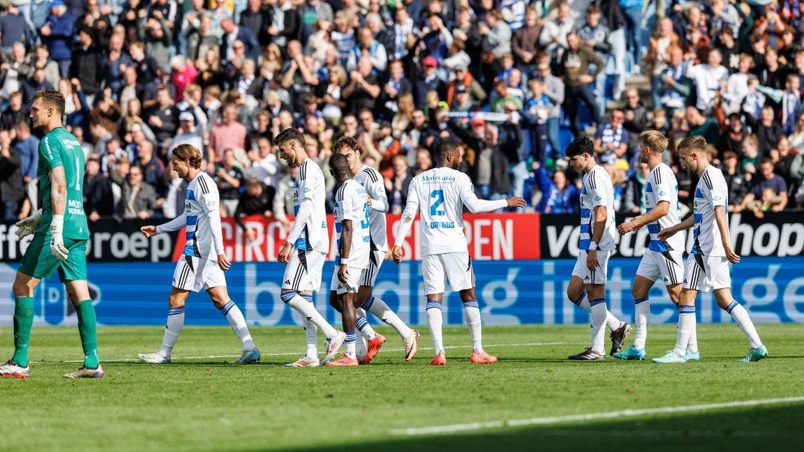Almere City blijft door eigen goal met lege handen achter in kelderkraker