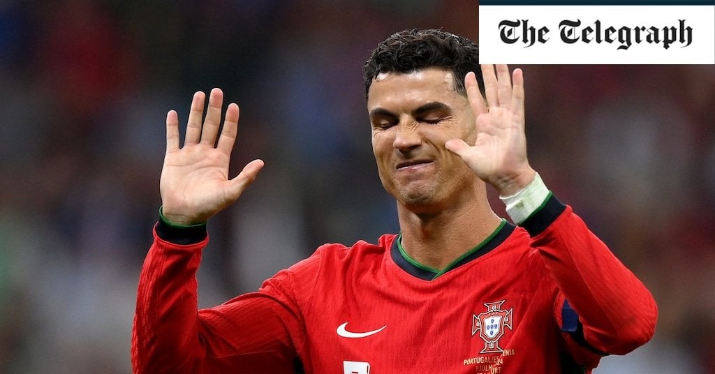 [Thom Gibbs, The Telegraph] Cristiano Ronaldo refuses to retire for Portugal – but the decision should be taken out of his hands