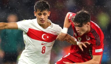 [Diario AS] Arda Güler walked out Limping with discomfort on his calf against Wales
